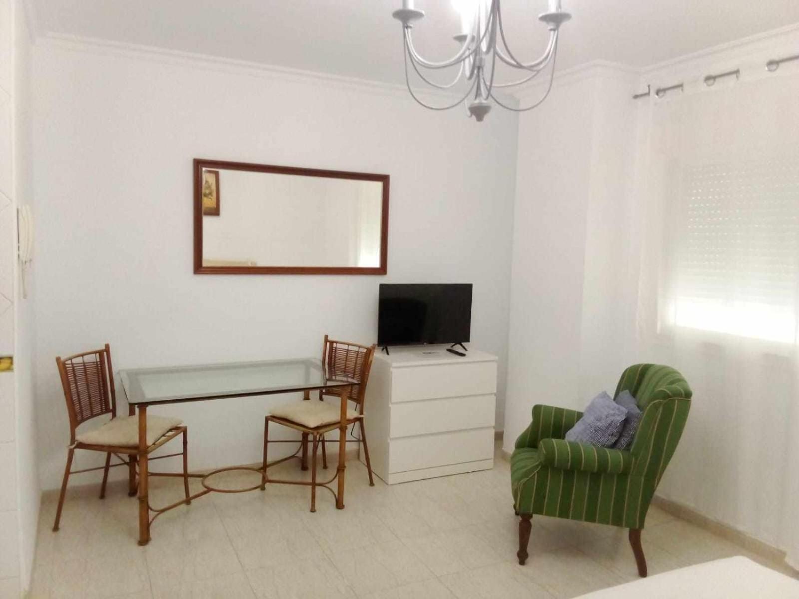 Coqueto Estudio En Calle Vela Benalmádena Zimmer foto